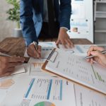 Cómo impactan los delitos económicos a las empresas una perspectiva forense por De la Paz, Costemalle DFK