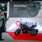 YADEA da a conocer su motocicleta eléctrica insignia Keeness en EXPO MOTO CDMX